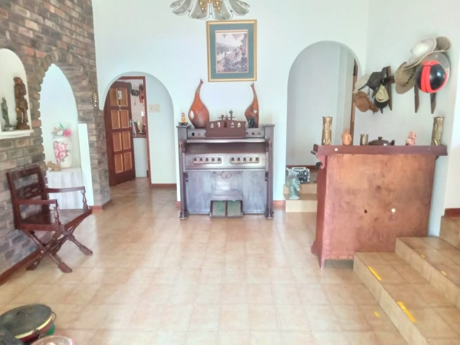 4 Bedroom Property for Sale in Bultfontein Free State